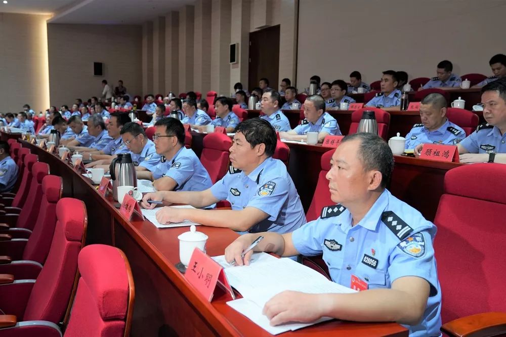 关于皇家社会内部会议纪要流出:转会期队长鼓劲;德国杯使命明确;心理建设被强调的信息 关于皇家社会内部会议纪要流出:转会期队长鼓劲;德国杯使命明确;心理建设被强调的信息